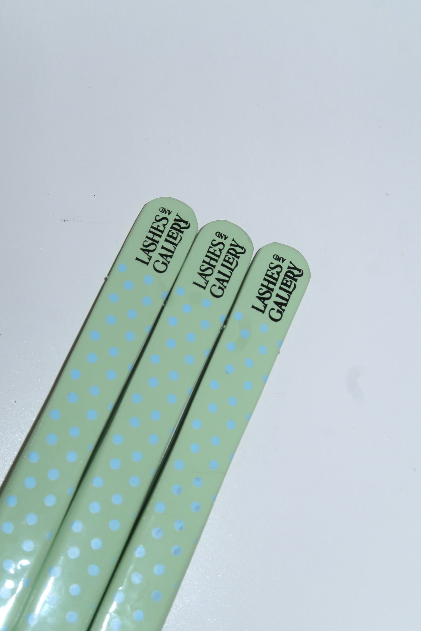 Short 90 degree tweezer