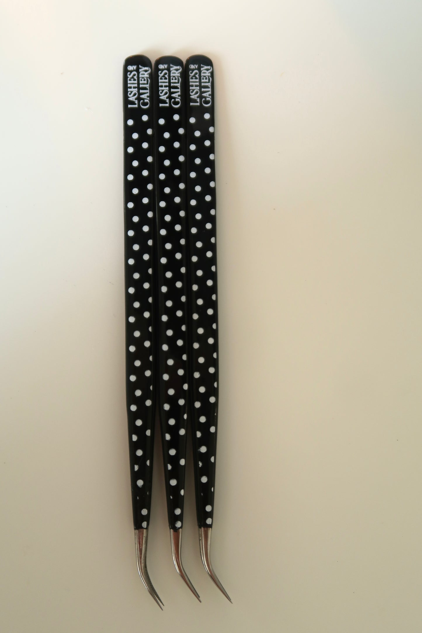 Isolation tweezer